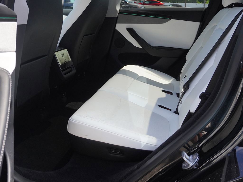Used 2026 Tesla Model Y Long Range AWD/4WD image 34