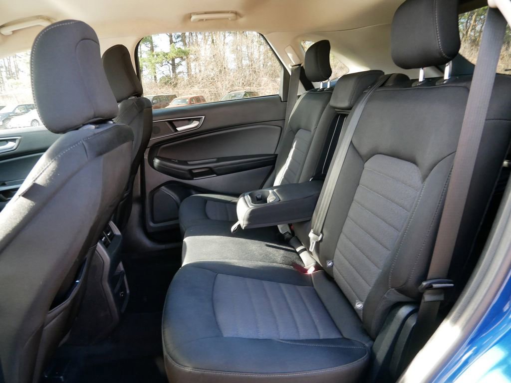 Certified 2022 Ford Edge SE w/ Black Appearance Package AWD/4WD image 11