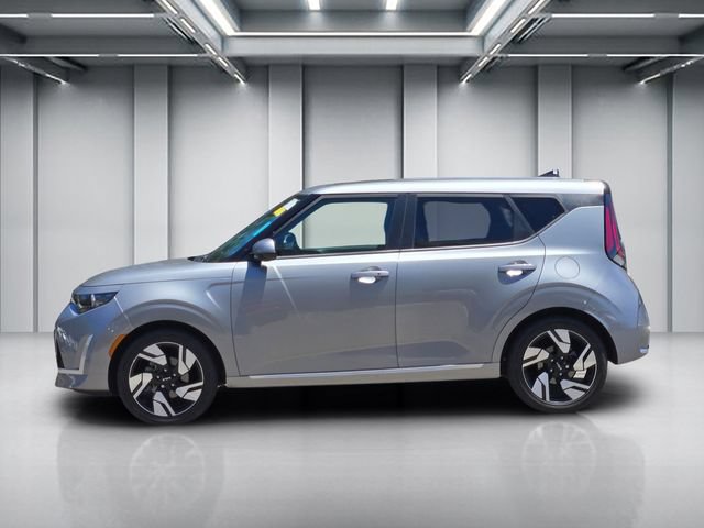 Used 2023 Kia Soul GT-Line FWD image 7