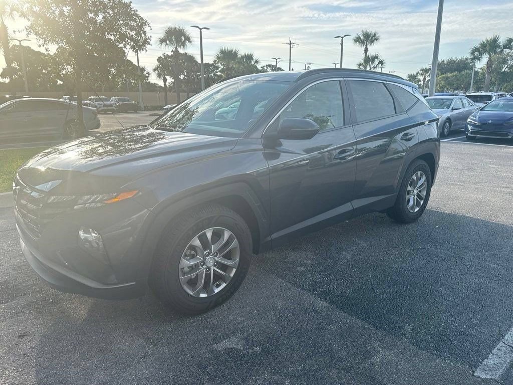 Used 2022 Hyundai Tucson SEL w/ Convenience + Premium Package FWD image 5