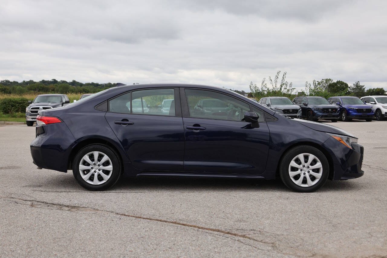Used 2023 Toyota Corolla LE FWD image 7