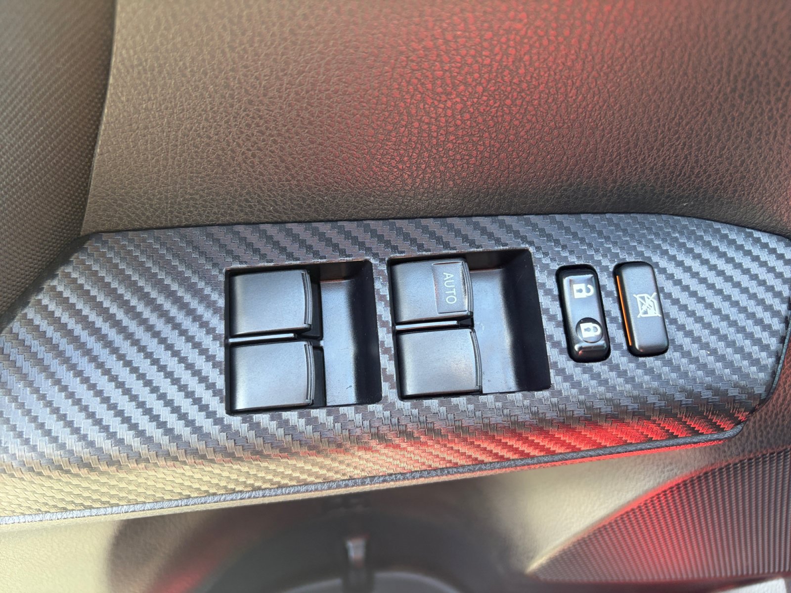 Used 2014 Toyota RAV4 XLE AWD/4WD image 14