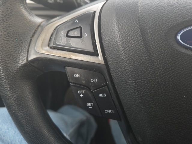 Used 2020 Ford Fusion SE image 33