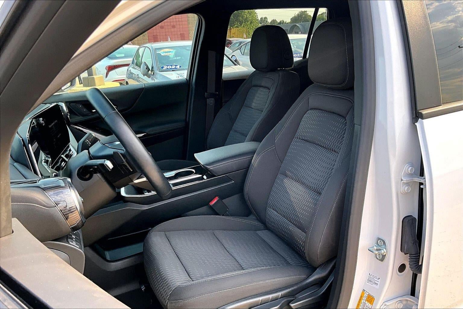 Used 2026 Chevrolet Equinox LT FWD image 19