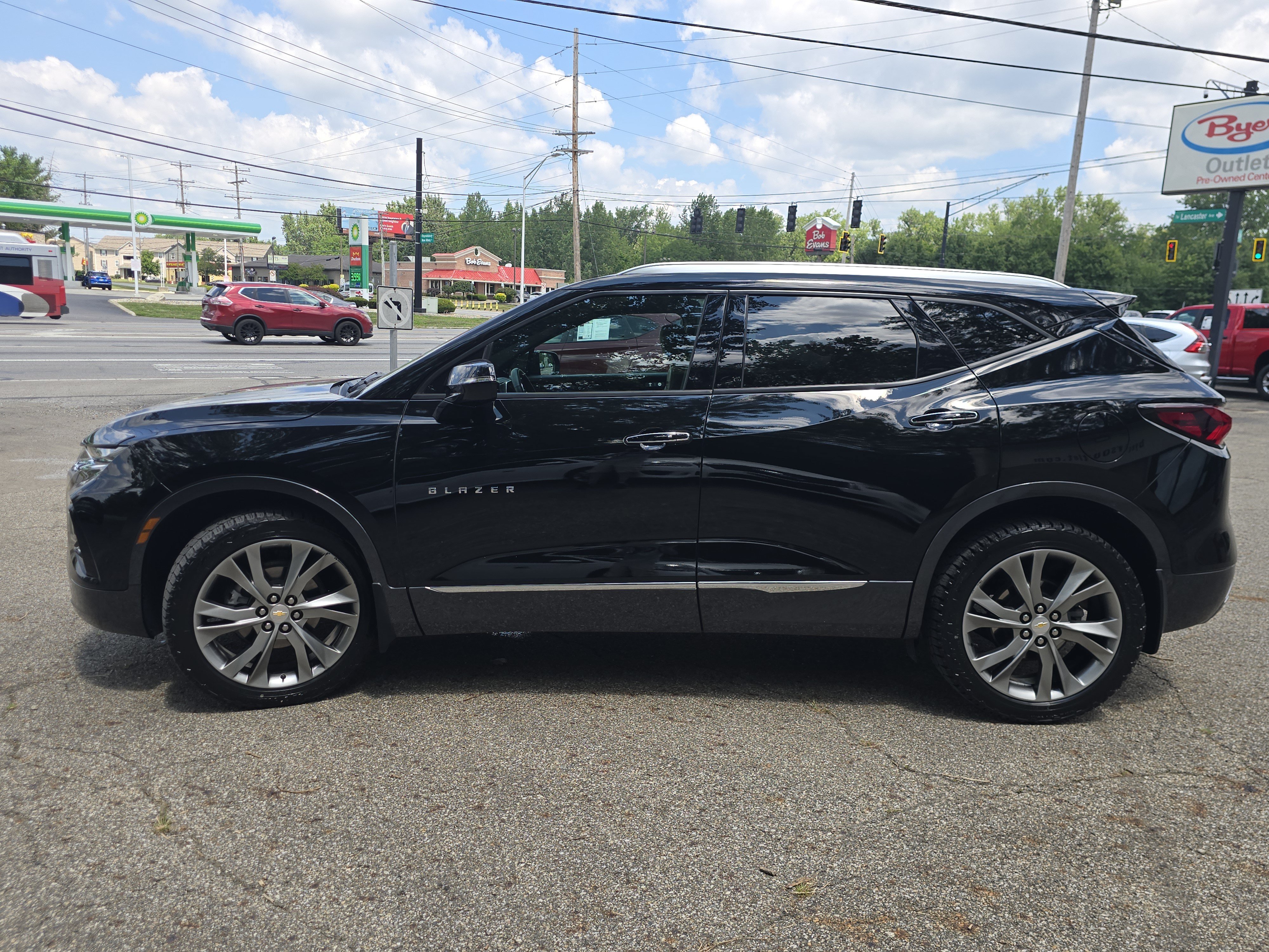 Used 2022 Chevrolet Blazer Premier w/ Enhanced Convenience Package AWD/4WD image 4