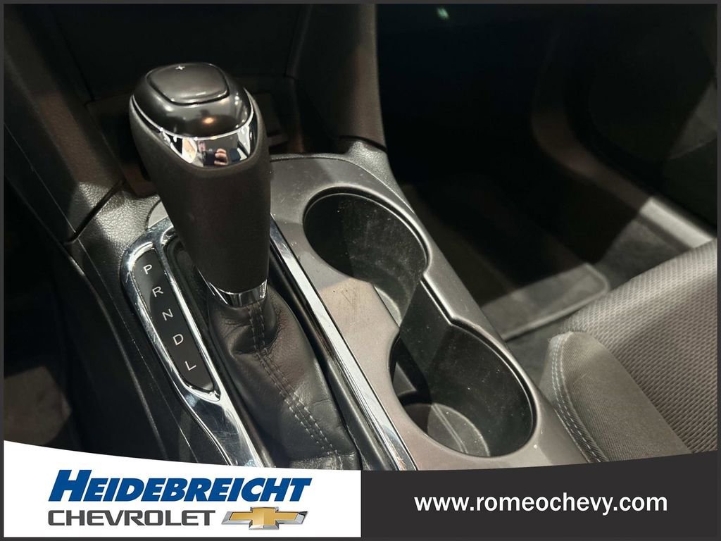 Used 2017 Chevrolet Cruze LT w/ Convenience Package image 26