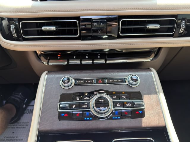 Used 2024 Lincoln Aviator Reserve w/ Equipment Group 201A RWD image 37