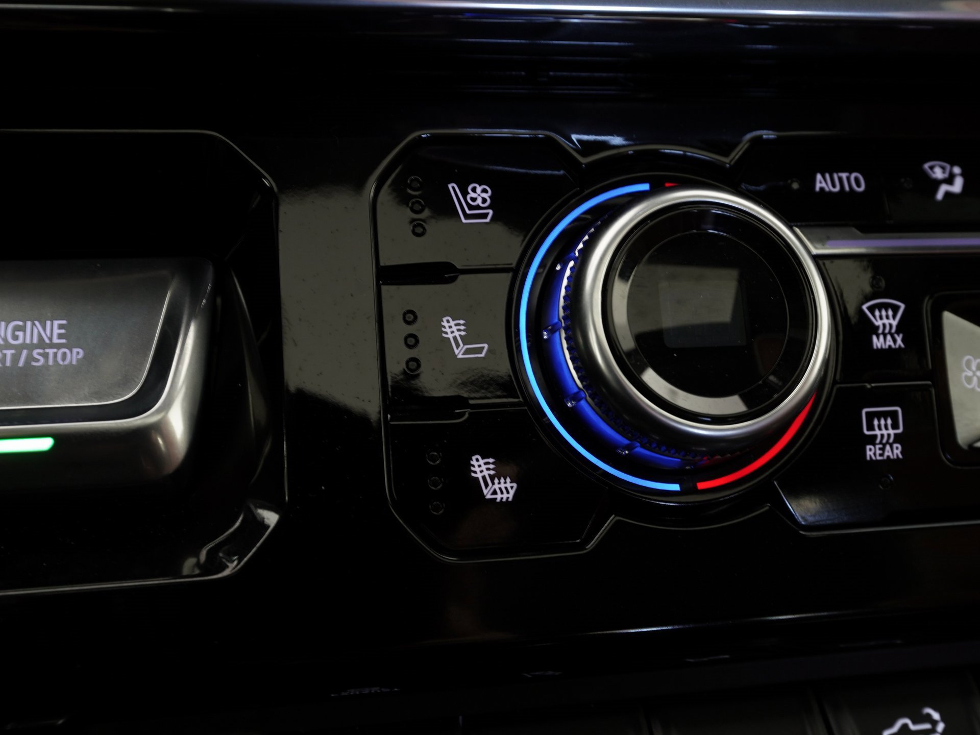 Used 2025 GMC Sierra 3500 Denali Ultimate image 23