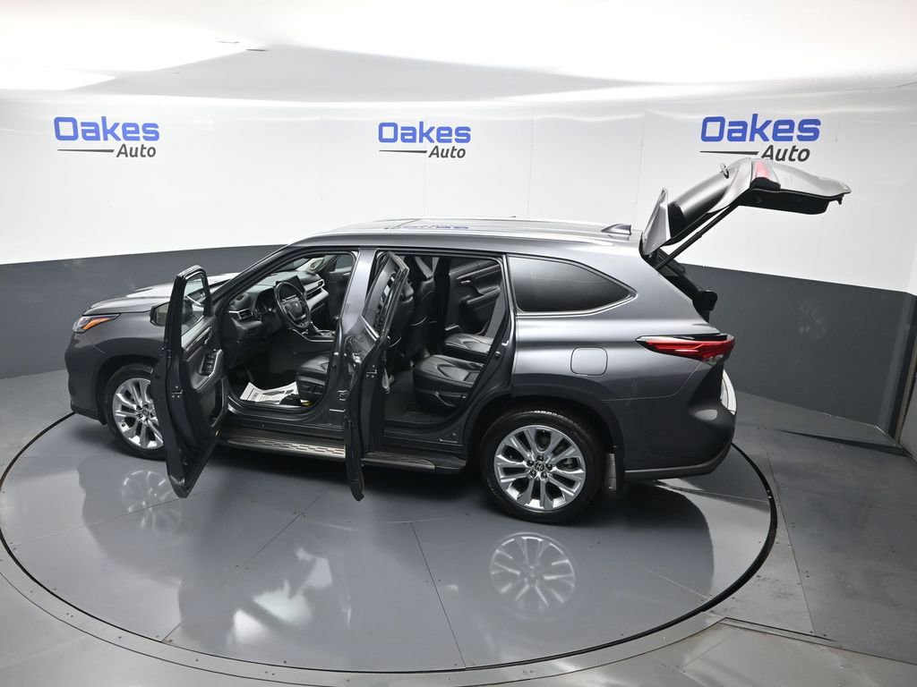 Used 2022 Toyota Highlander Limited image 65