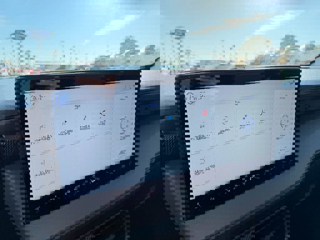 New 2025 Ford Maverick XLT w/ XLT Luxury Package image 24