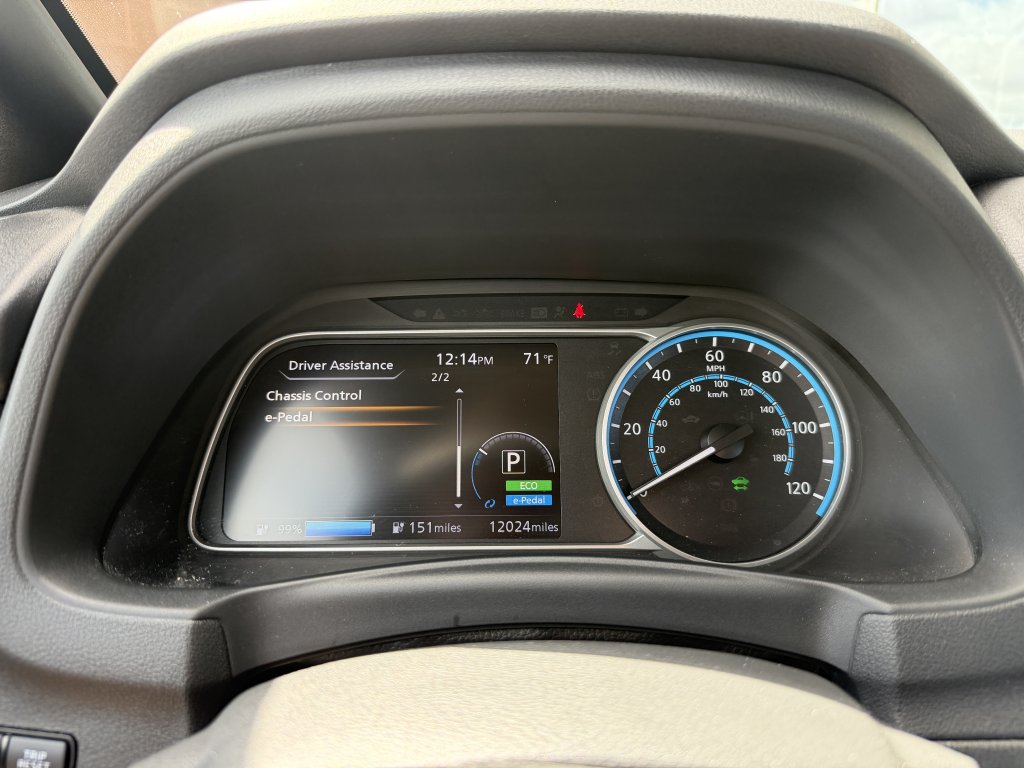 Used 2025 Nissan Leaf S FWD image 19