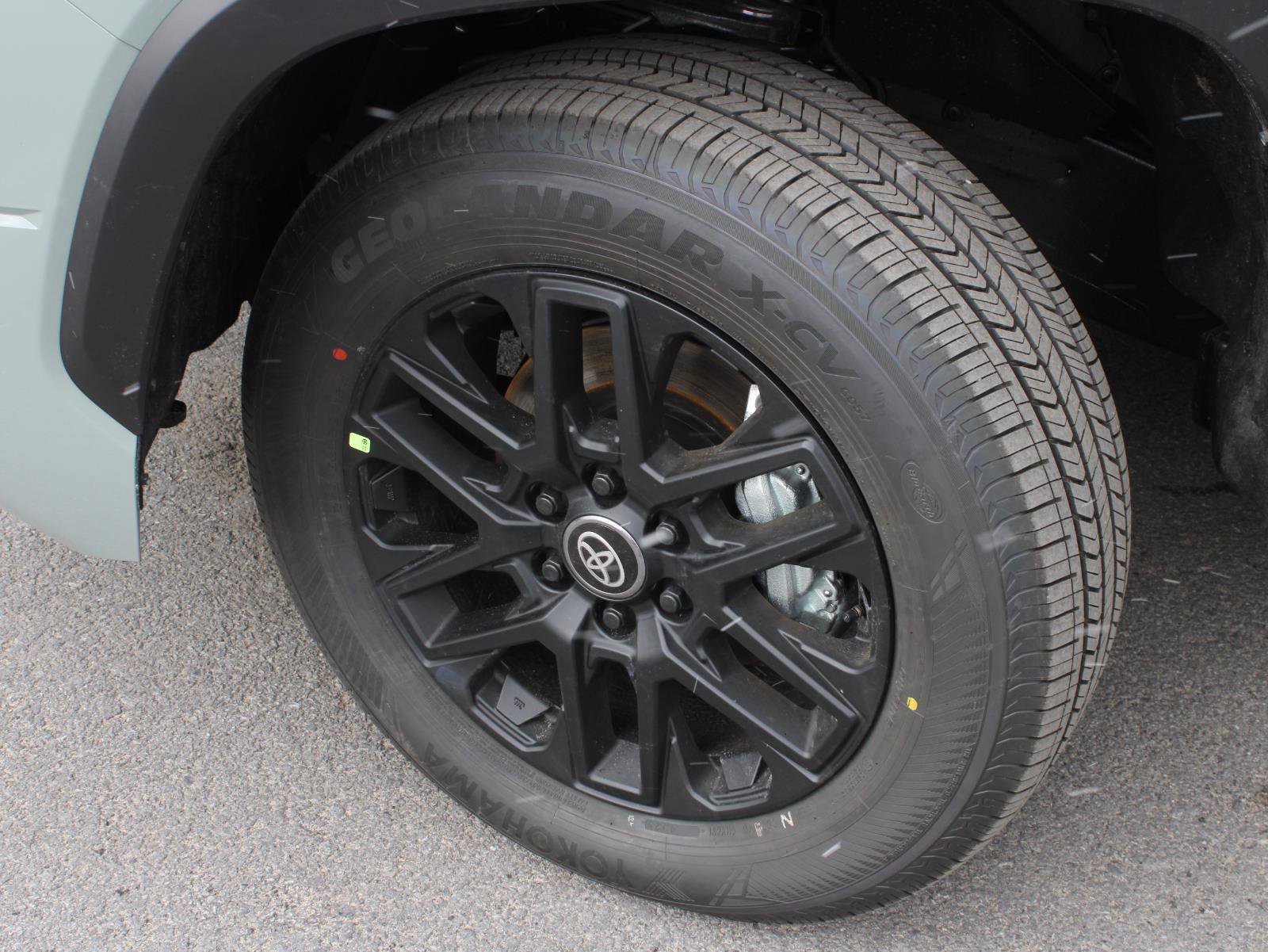 New 2026 Toyota Tundra Limited AWD/4WD image 8