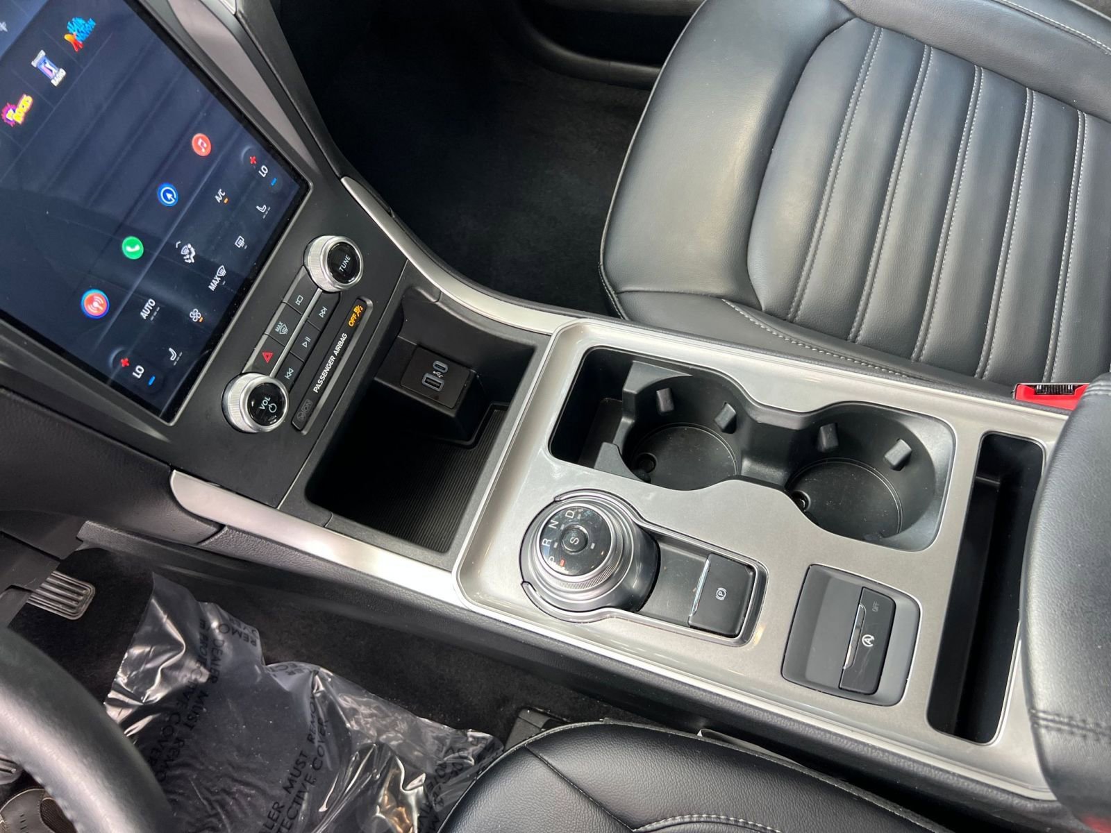 Used 2024 Ford Edge SEL image 38