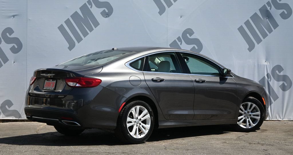 Used 2015 Chrysler 200 Limited w/ Convenience Group FWD image 5