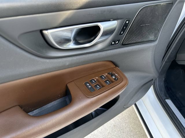 Used 2024 Volvo S60 B5 Ultimate image 15