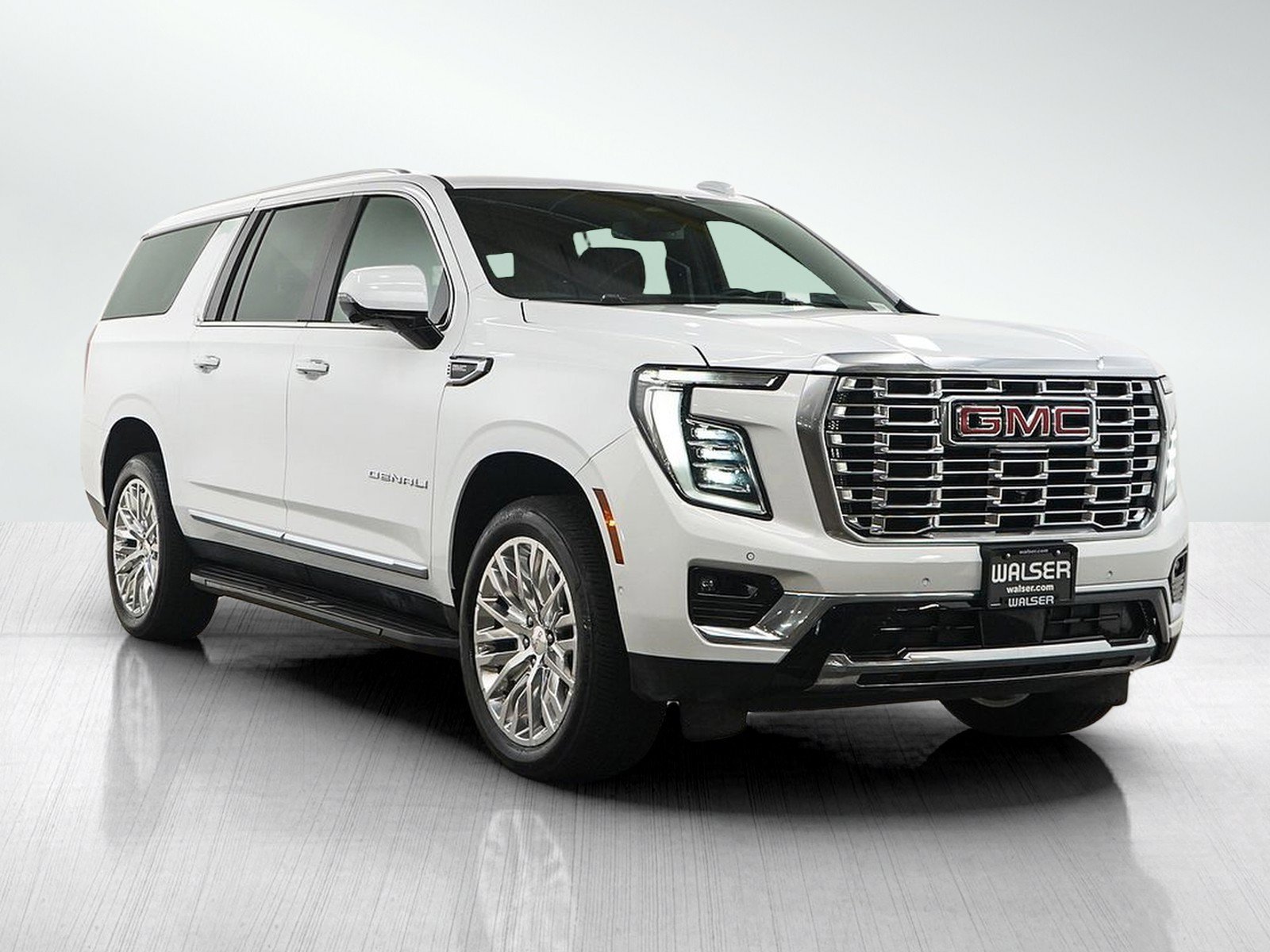 Used 2025 GMC Yukon XL Denali AWD/4WD image 7