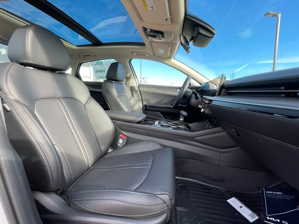 New 2026 Kia K5 EX image 32
