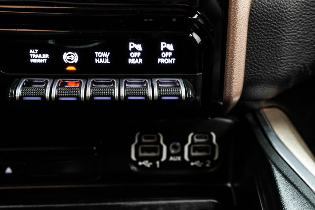 Used 2019 RAM 3500 Laramie w/ Black Appearance Package AWD/4WD image 26