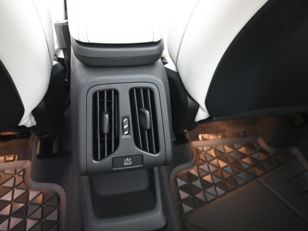 New 2026 BMW X1 xDrive28i w/ Convenience Package image 18