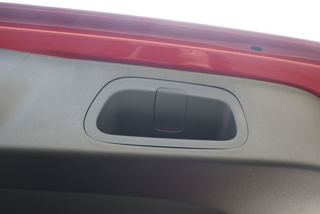New 2026 Chevrolet Trax LT w/ Sunroof Package FWD image 47