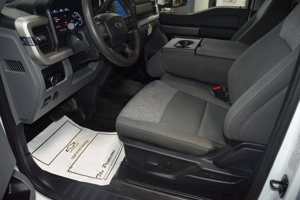 Used 2024 Ford F550 4x4 Crew Cab Super Duty w/ XLT Value Package image 29