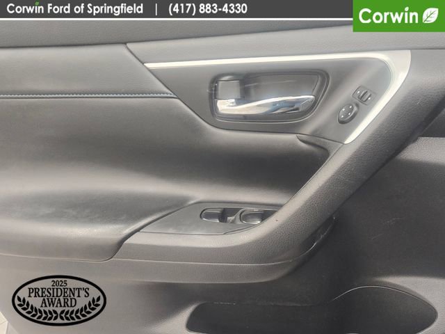 Used 2016 Nissan Altima 2.5 SR FWD image 31