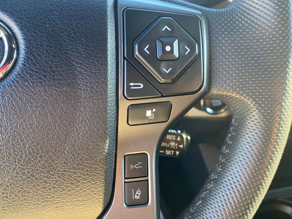 Used 2022 Toyota Tacoma TRD Off-Road image 27