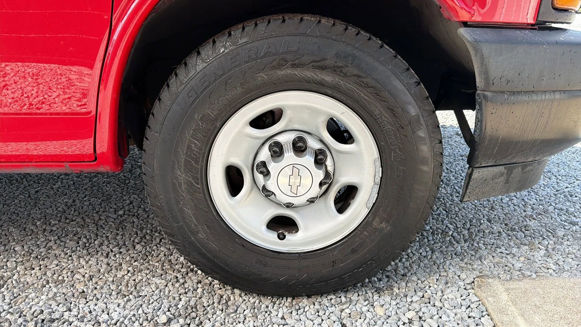 Used 2019 Chevrolet Express 3500 w/ Driver Convenience Package image 7