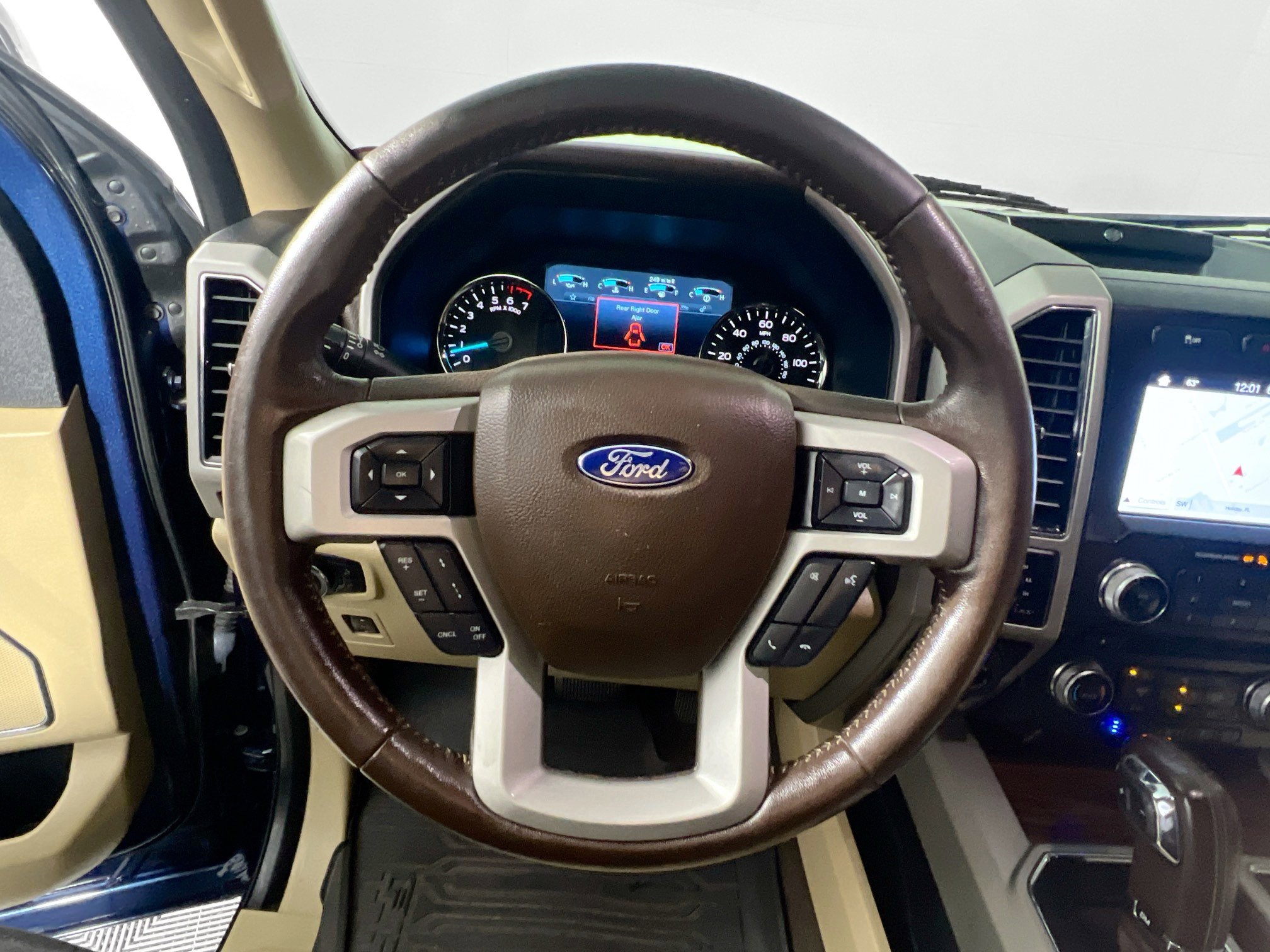 Used 2018 Ford F150 Lariat w/ Equipment Group 502A Luxury image 17