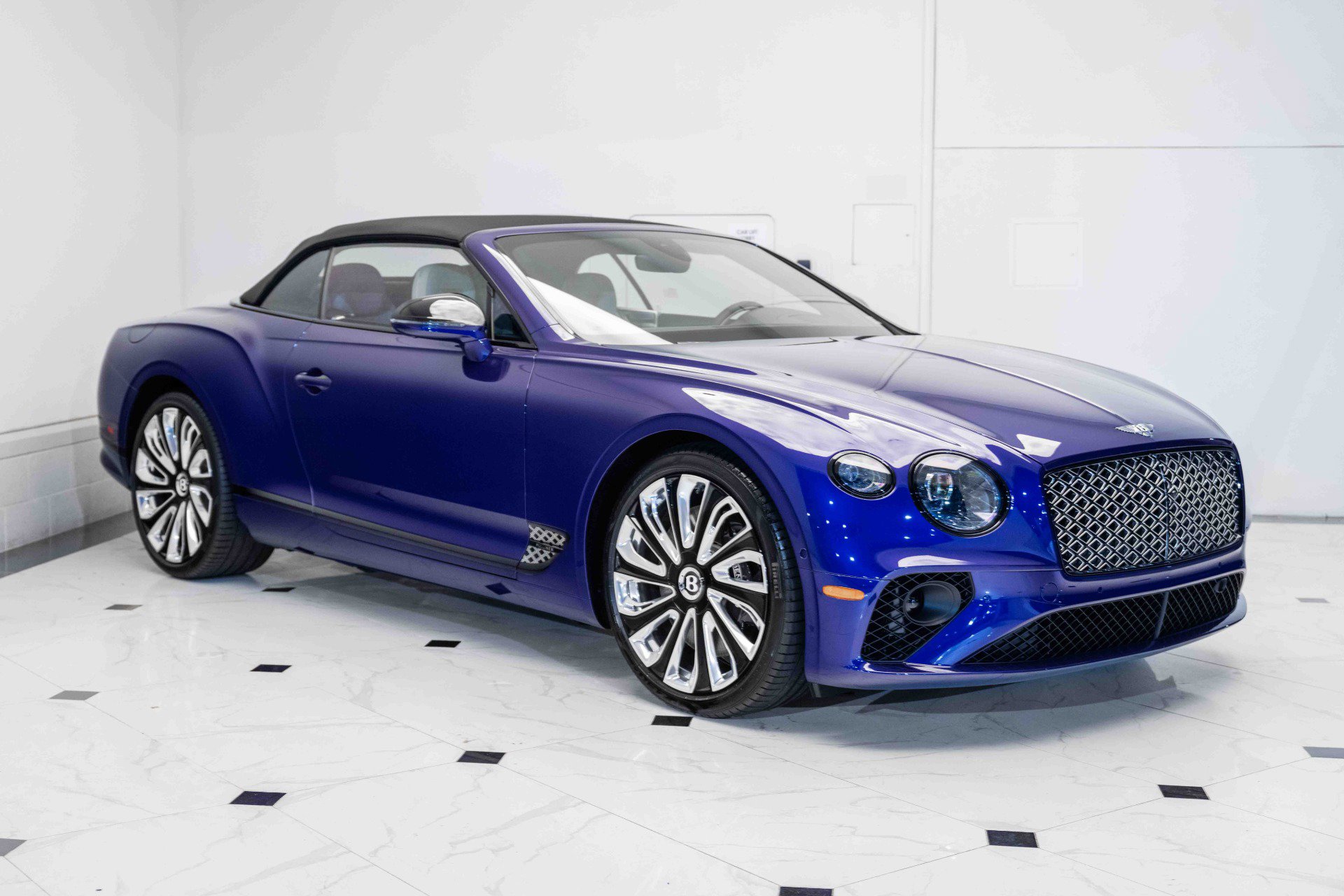 Used 2024 Bentley Continental GT Mulliner image 12