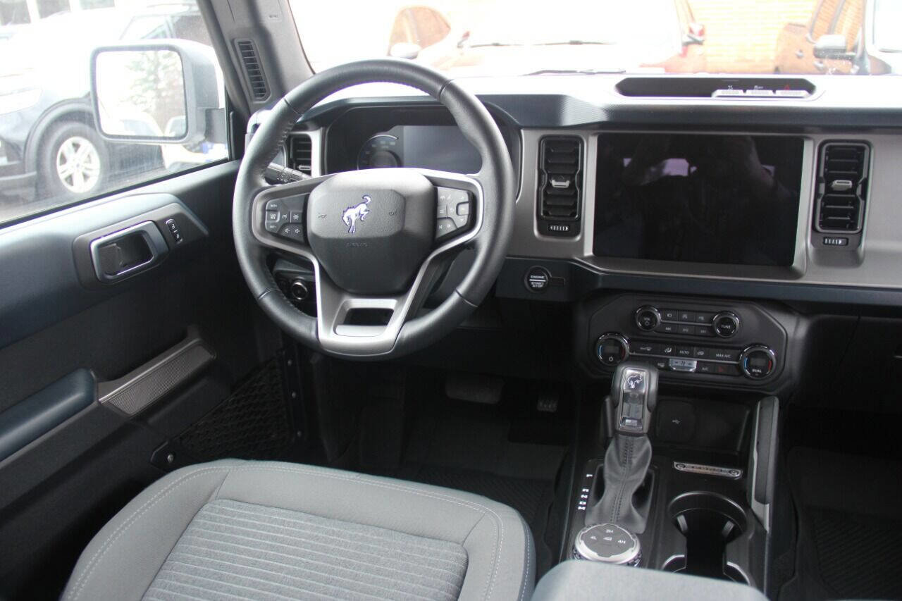 Used 2023 Ford Bronco Outer Banks image 18
