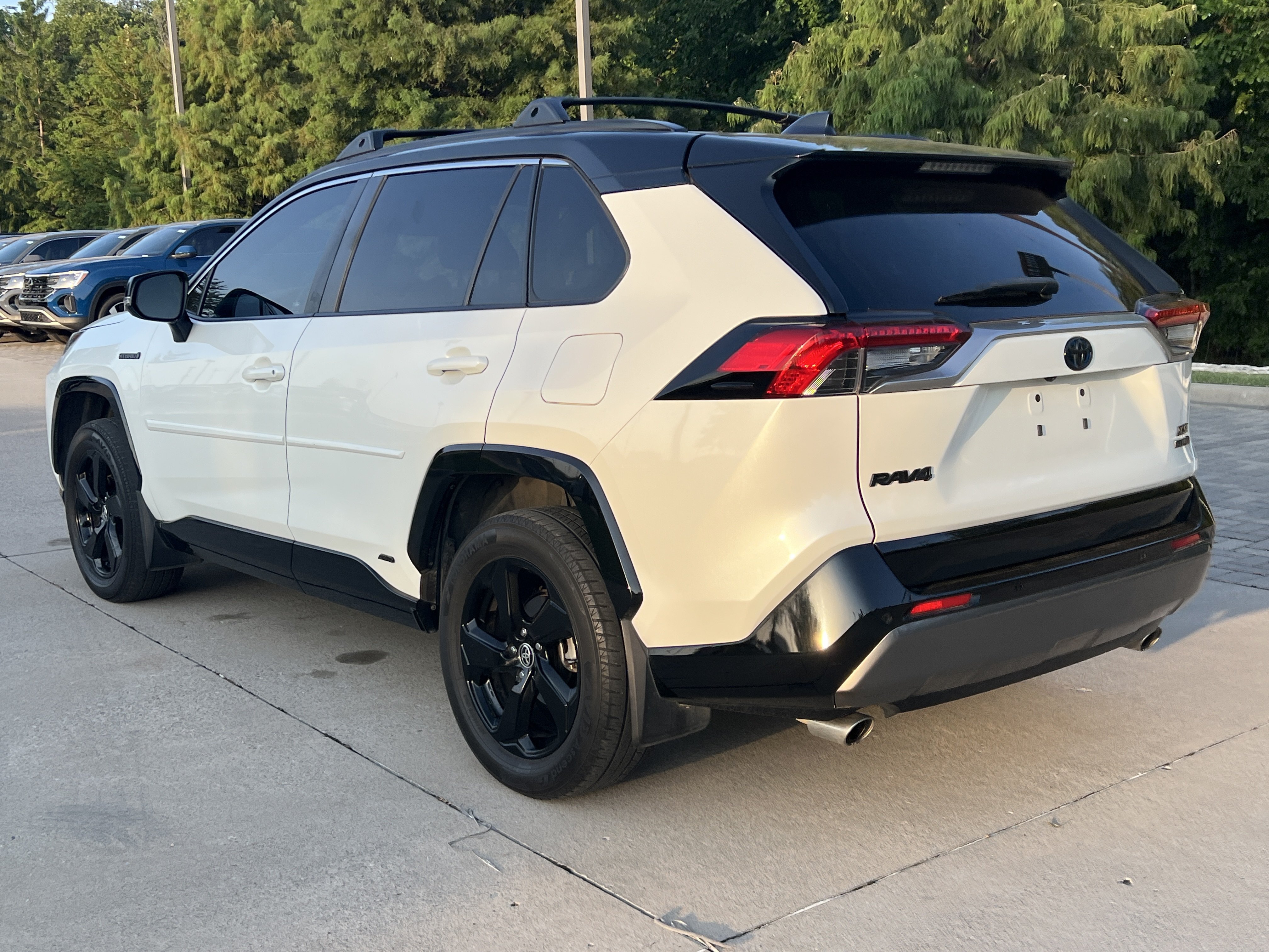 Used 2020 Toyota RAV4 XSE AWD/4WD image 7