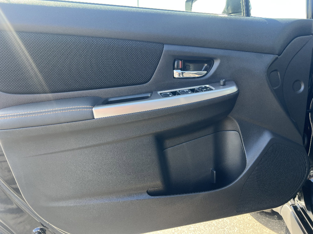 Used 2016 Subaru Crosstrek 2.0i Premium image 13