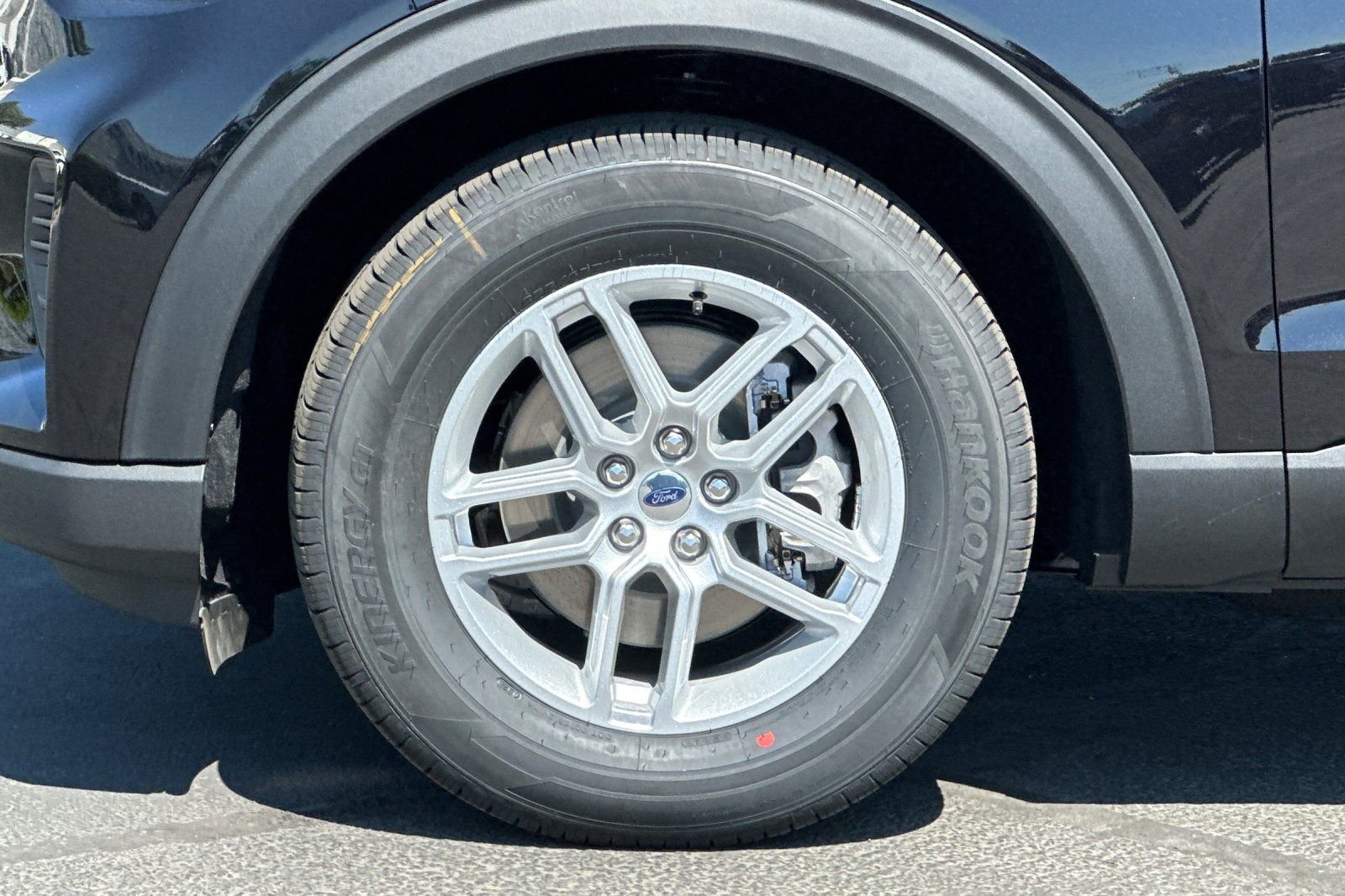 New 2026 Ford Explorer Active image 27