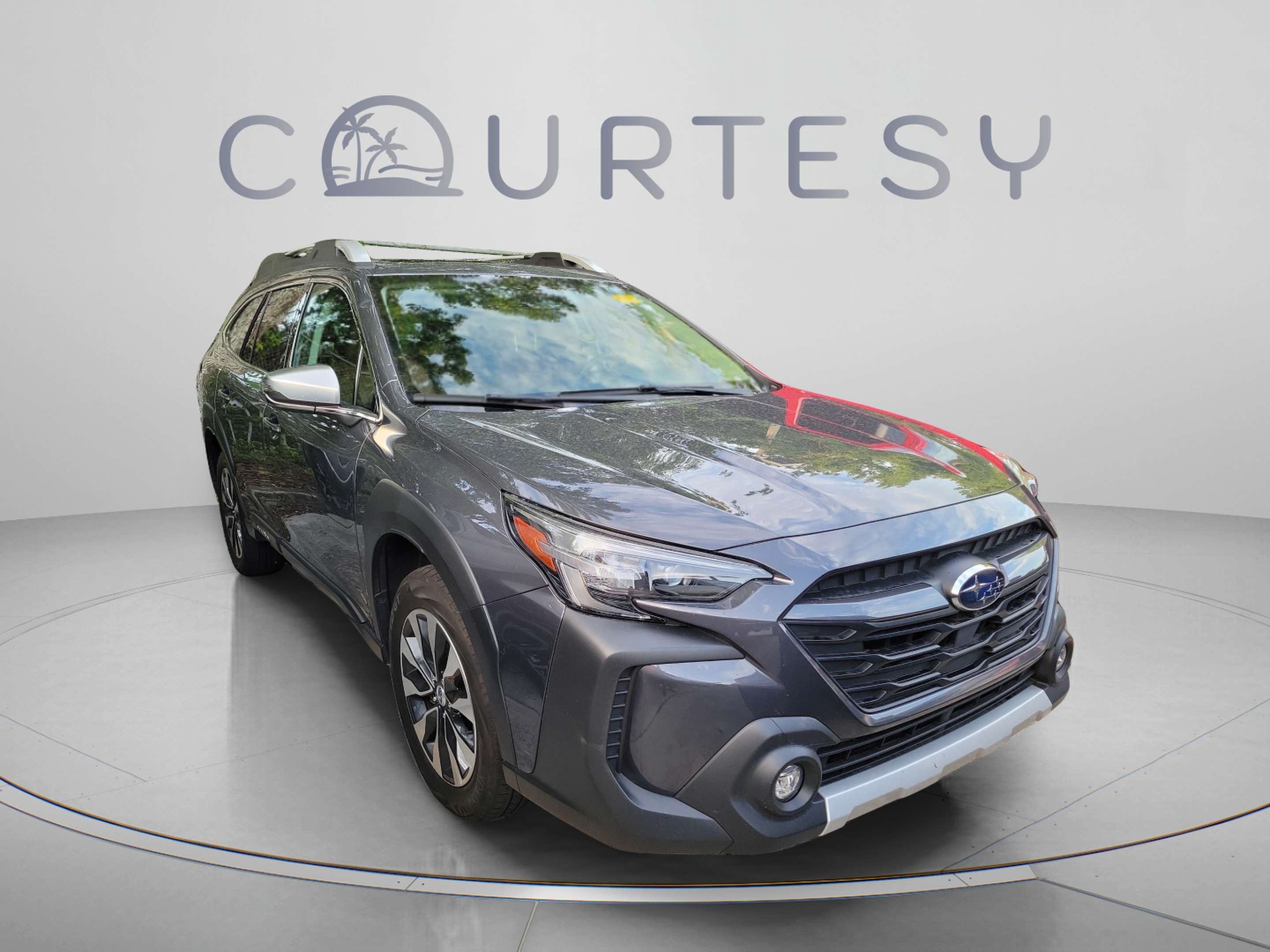 Used 2023 Subaru Outback Touring AWD/4WD image 4