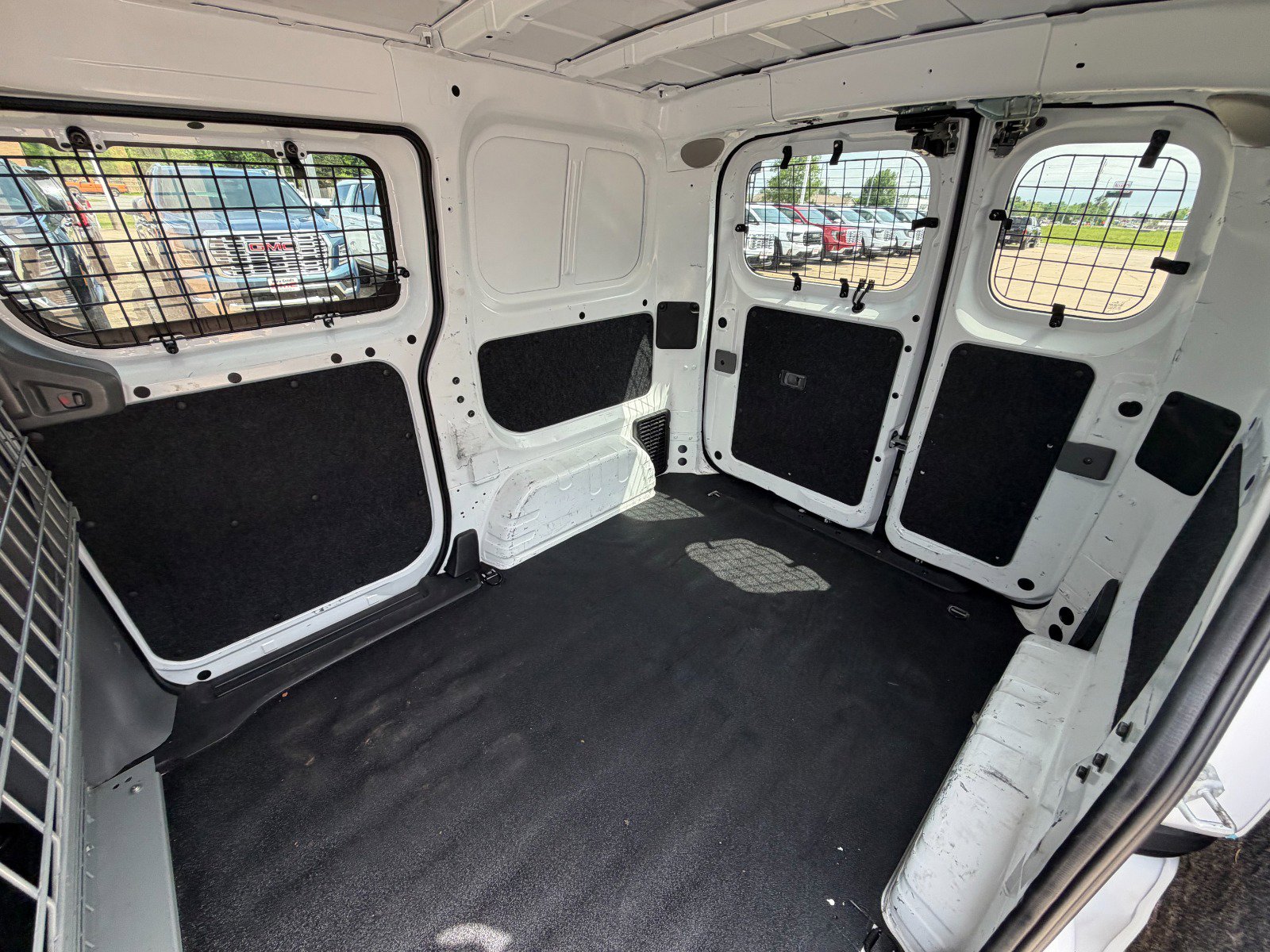 Used 2018 Nissan NV200 SV w/ Navigation Package FWD image 21