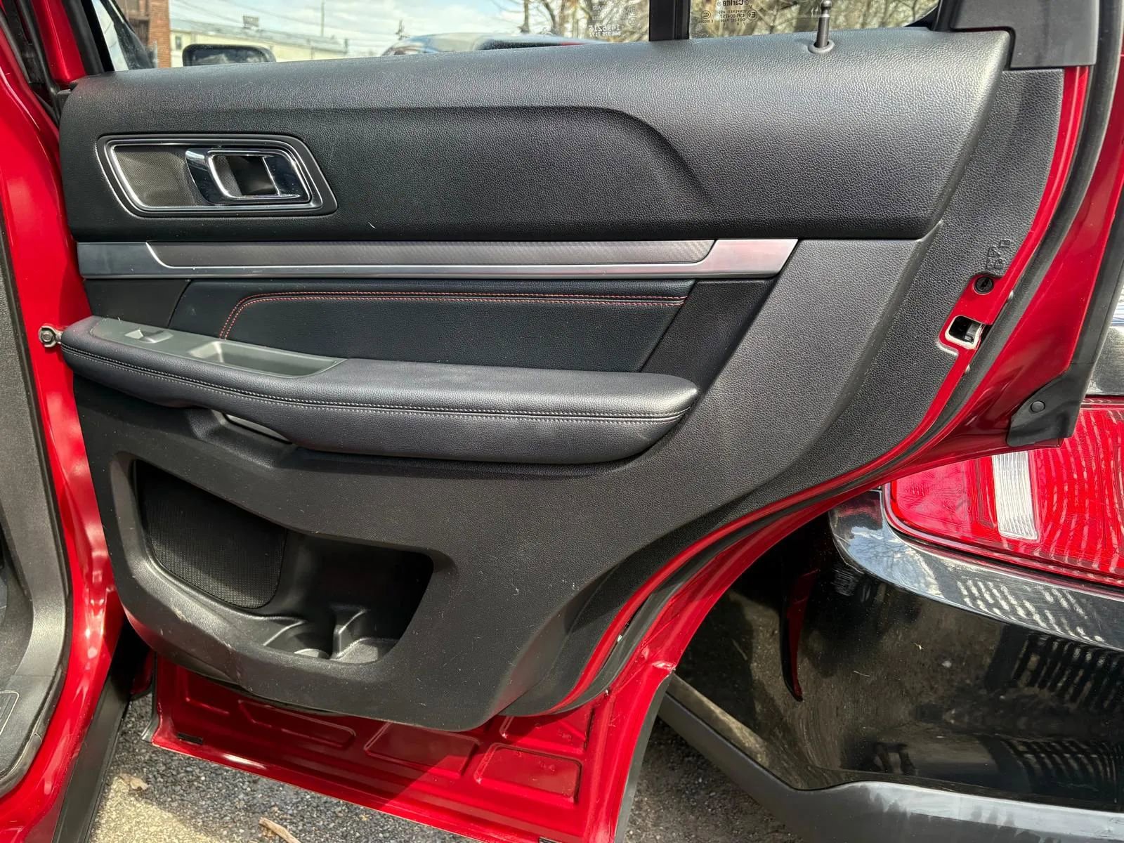 Used 2018 Ford Explorer Sport w/ Equipment Group 401A image 33