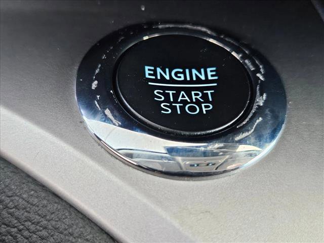 Used 2022 Ford Explorer XLT image 14