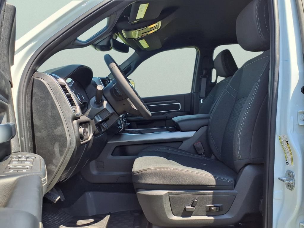 New 2026 RAM 2500 Big Horn AWD/4WD image 18