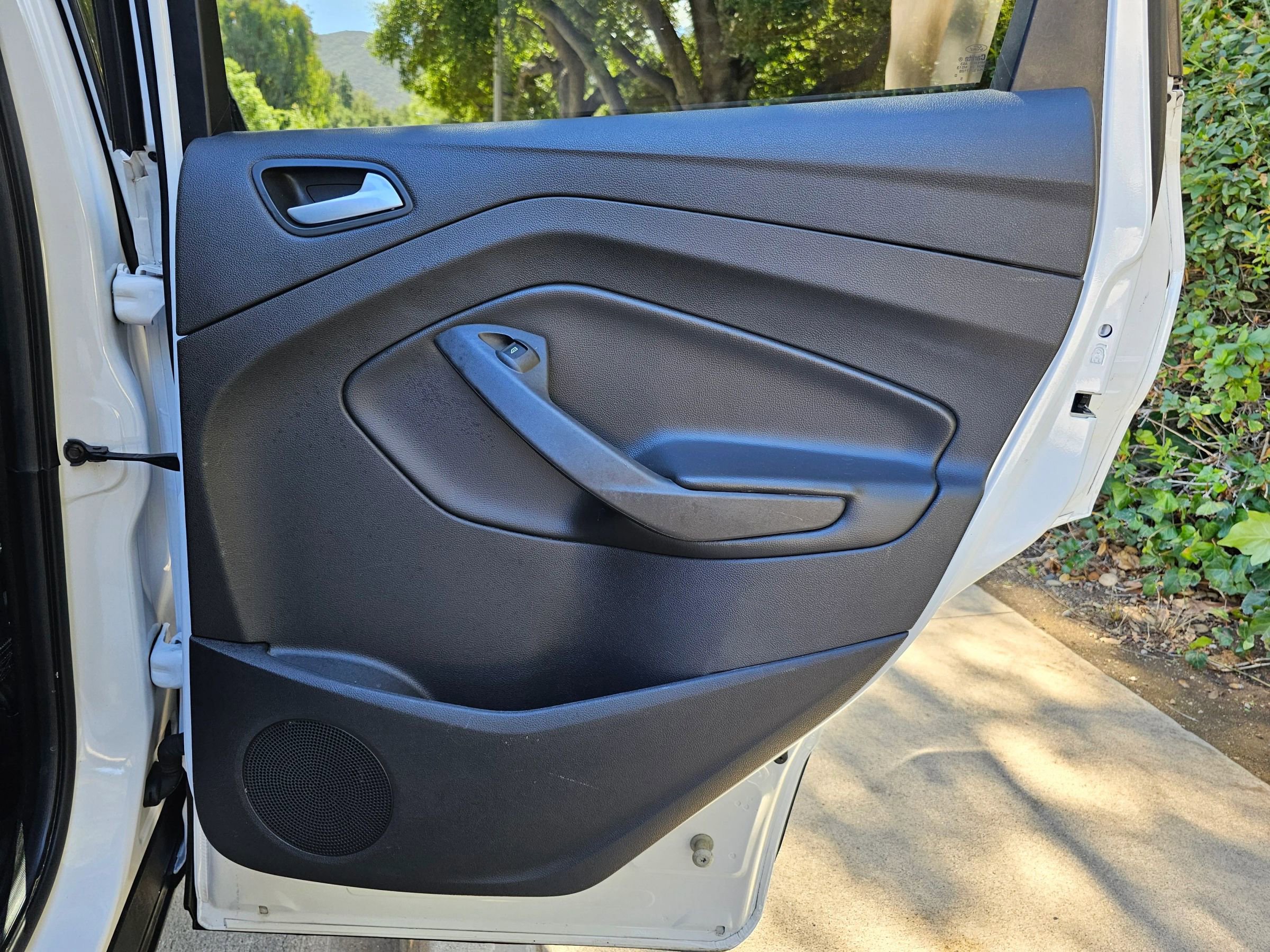 Used 2018 Ford Escape SE w/ SE Sync 3 Package image 26