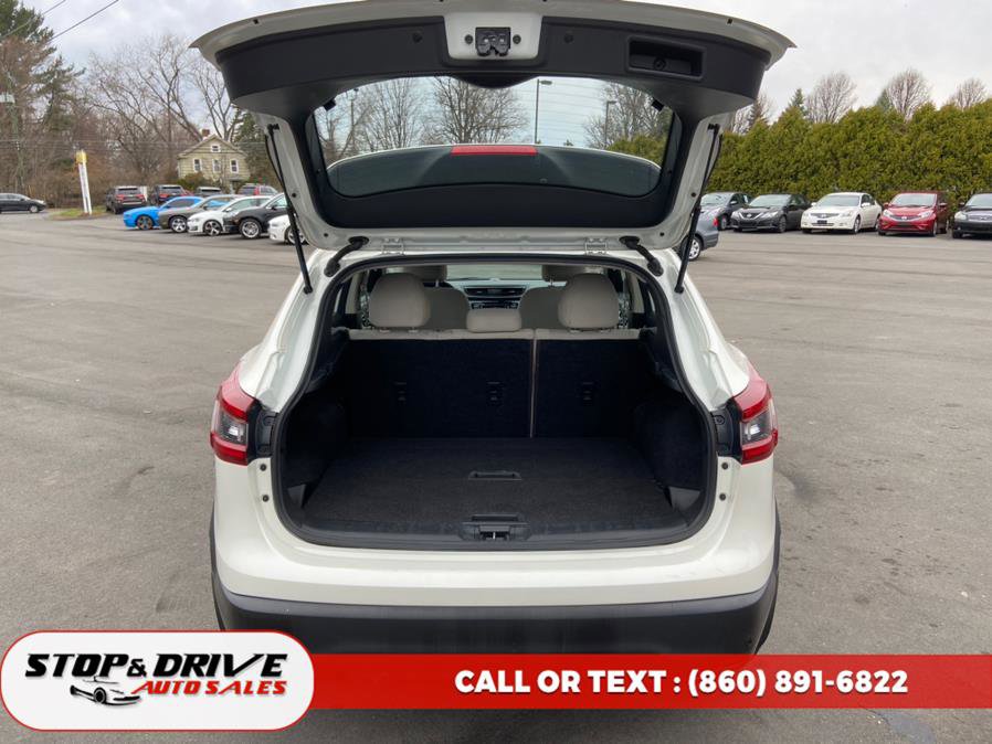 Used 2020 Nissan Rogue Sport SV w/ All-Weather Package image 18