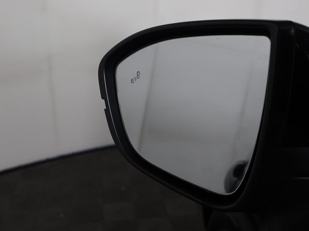 Used 2024 Nissan Pathfinder S image 33