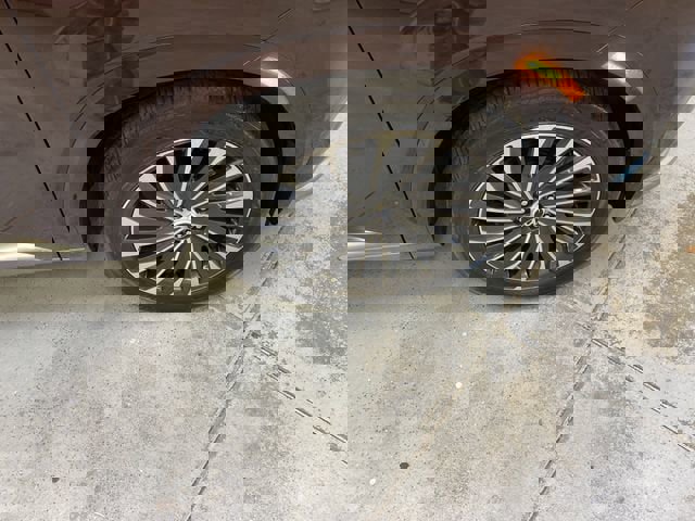 Used 2023 Hyundai Palisade Calligraphy image 14