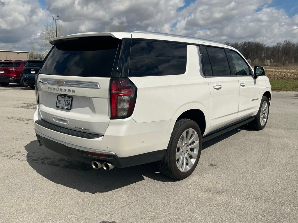 Used 2024 Chevrolet Suburban Premier w/ Advanced Technology Package AWD/4WD image 3