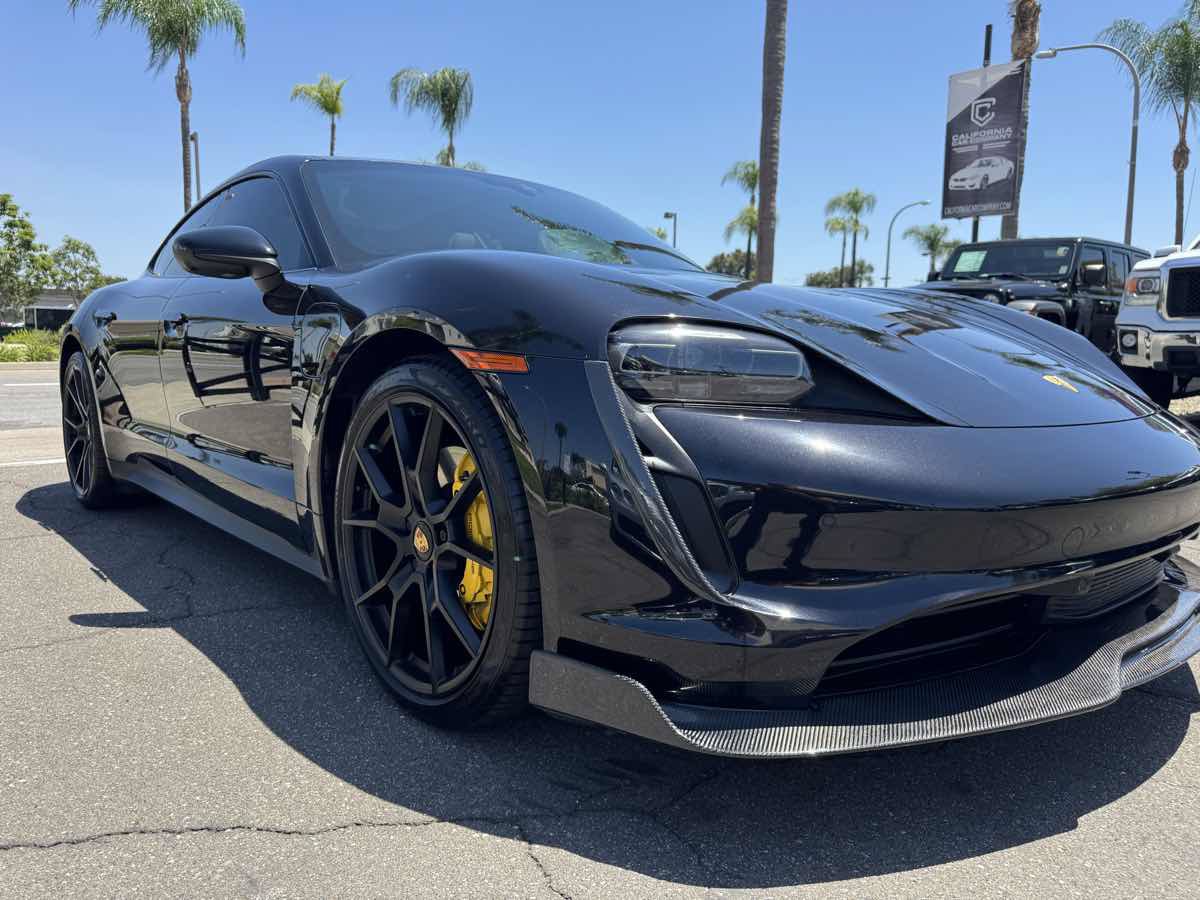 Used 2021 Porsche Taycan RWD image 11
