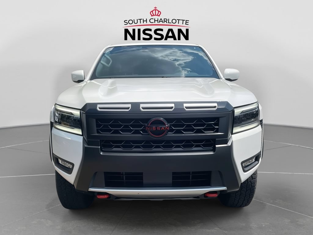Used 2025 Nissan Frontier 4x4 Crew Cab image 2