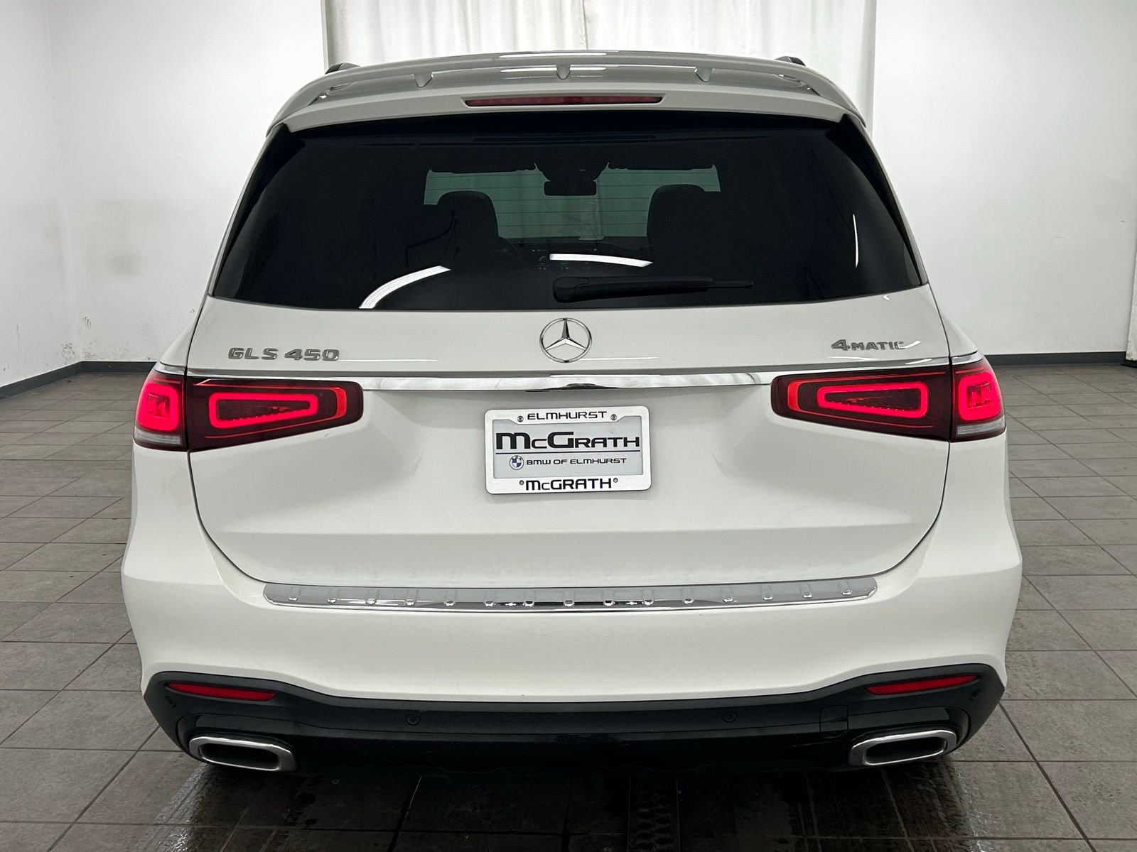 Used 2022 Mercedes-Benz GLS 450 4MATIC w/ AMG Line Exterior image 4