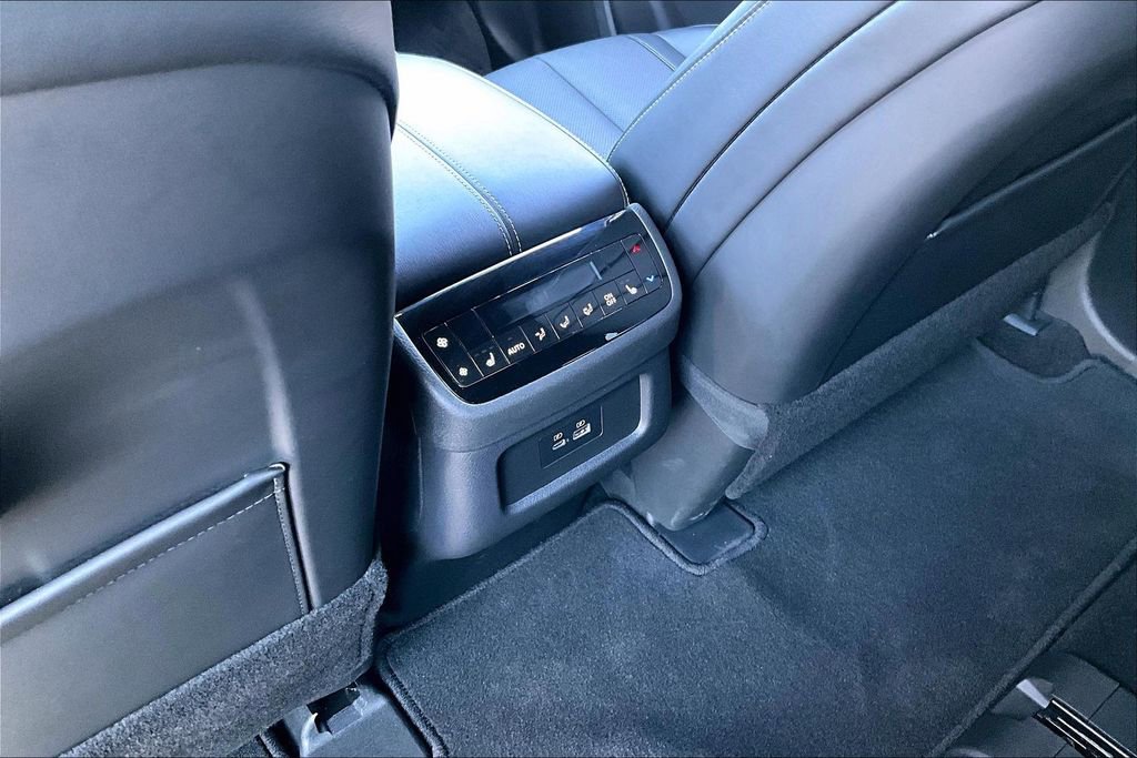 Certified 2025 INFINITI QX60 Luxe w/ Black Edition image 35