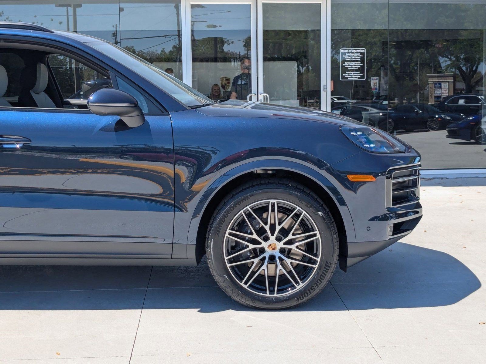 Certified 2025 Porsche Cayenne image 11