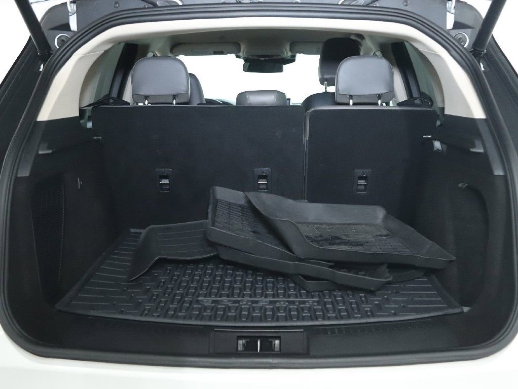Certified 2023 Lincoln Corsair AWD image 30
